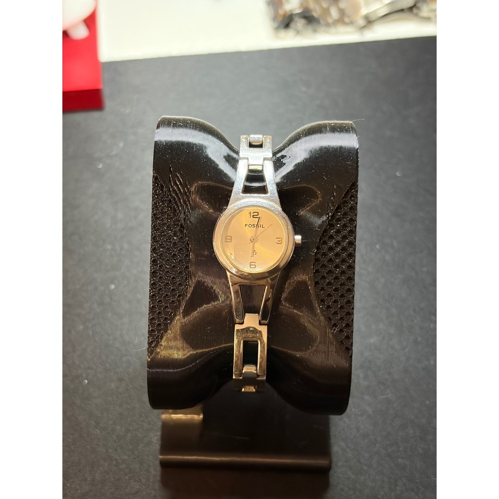 Fossil F2 ES-9378 Watch Women Silver Tone Stainless Steel Analog Dress Watch